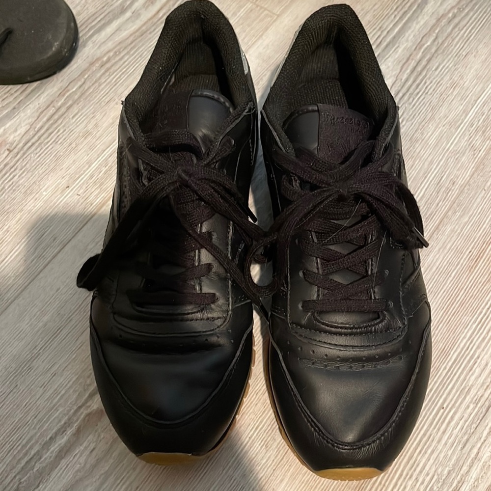 Women’s Reebok sneakers